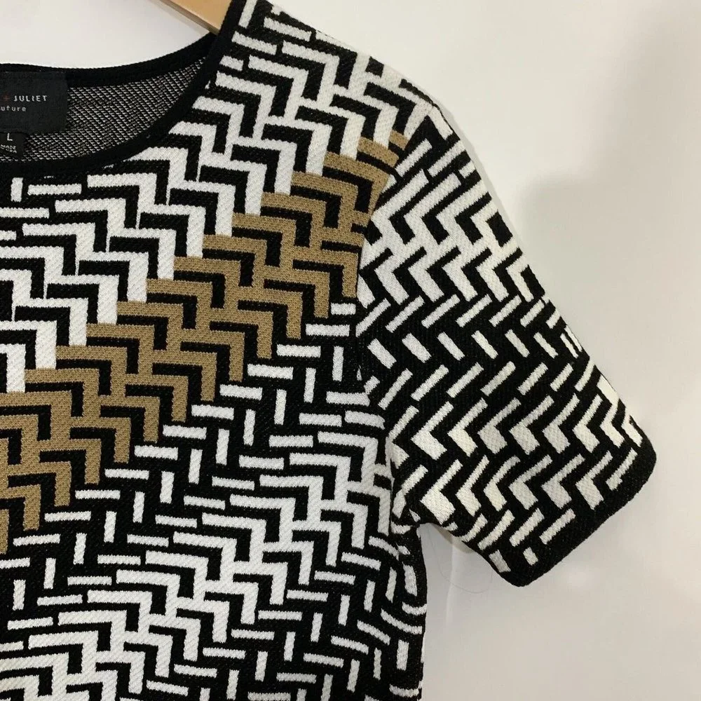 Romeo + Juliet Couture Cropped Chevron Sweater - Picture 6 of 9